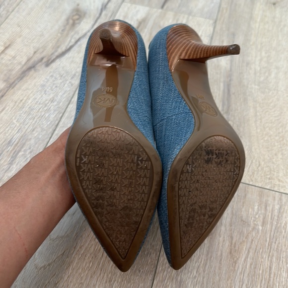 Micheal Kors - Picture 4 of 5